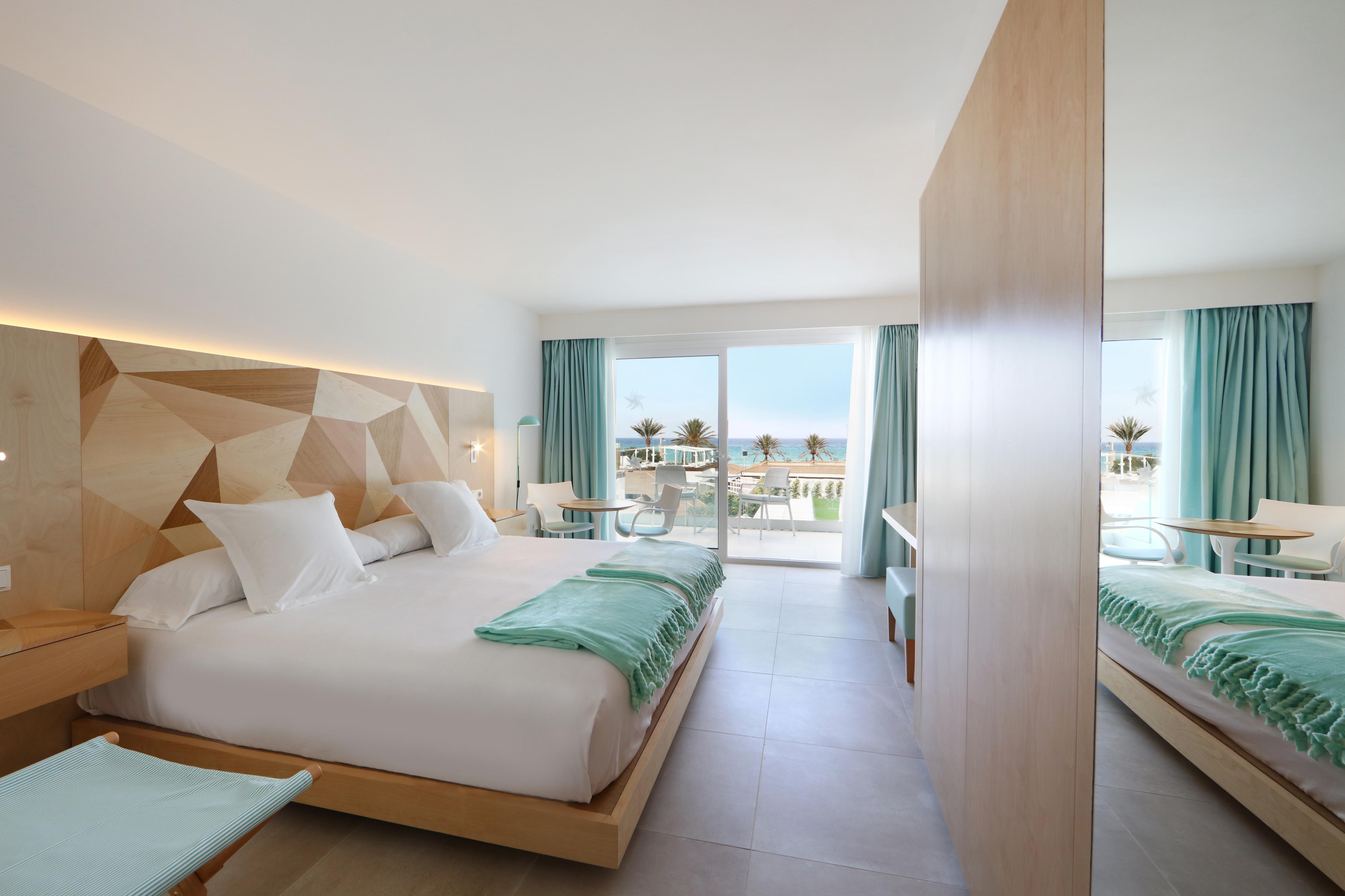 Iberostar Selection Playa De Palma Hotel Exterior foto A room at the hotel