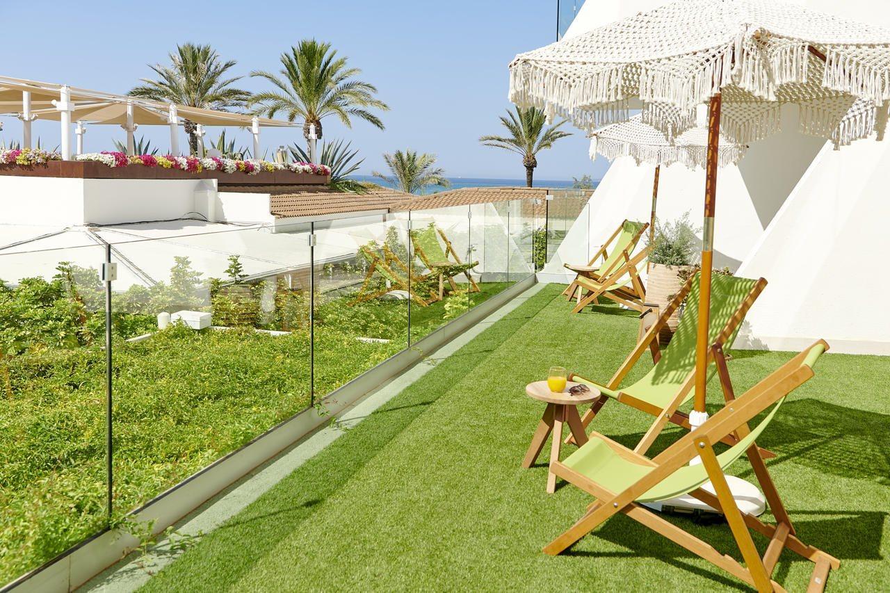 Iberostar Selection Playa De Palma Hotel Exterior foto The rooftop garden at the hotel