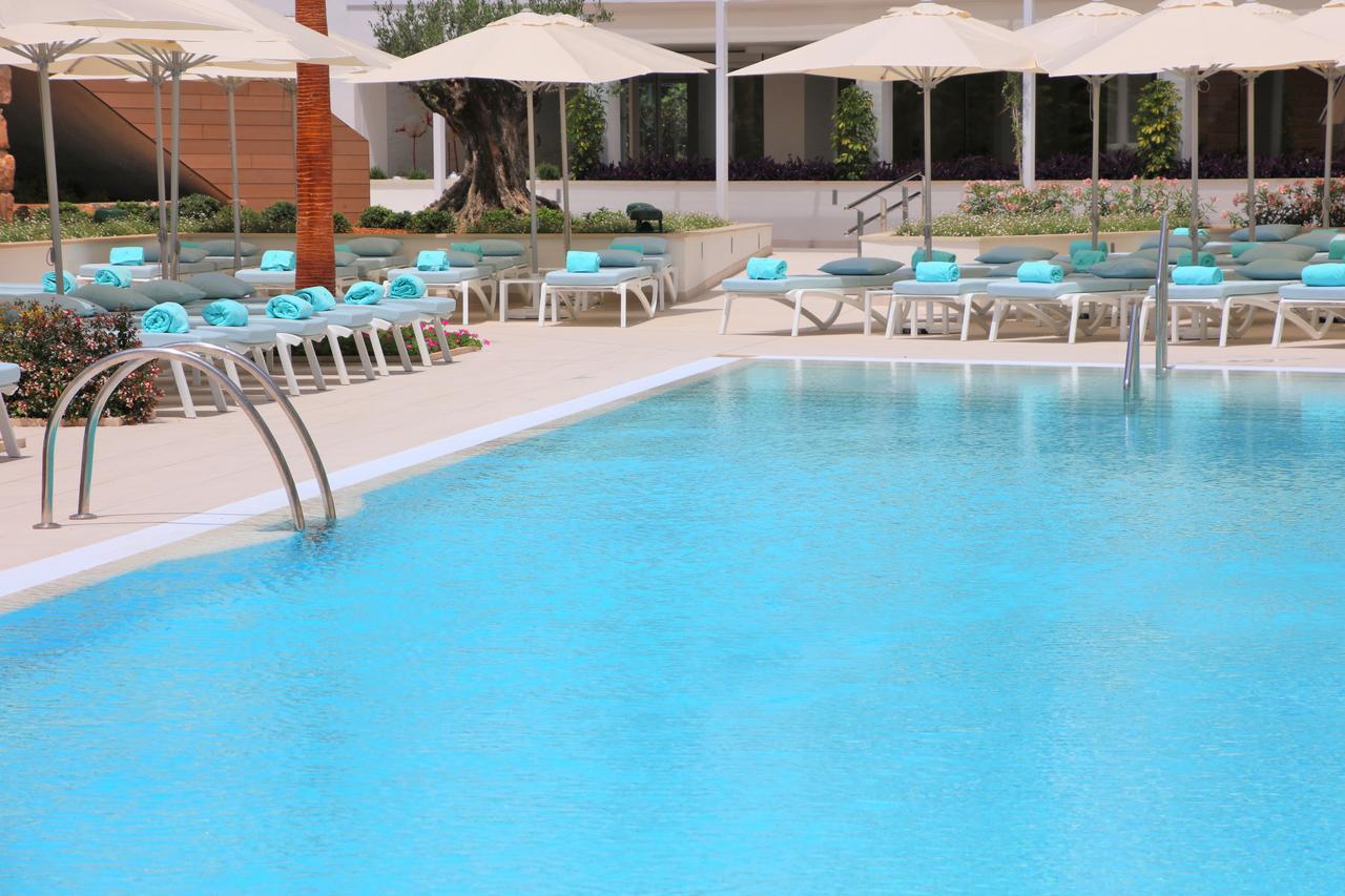 Iberostar Selection Playa De Palma Hotel Exterior foto The pool at the hotel